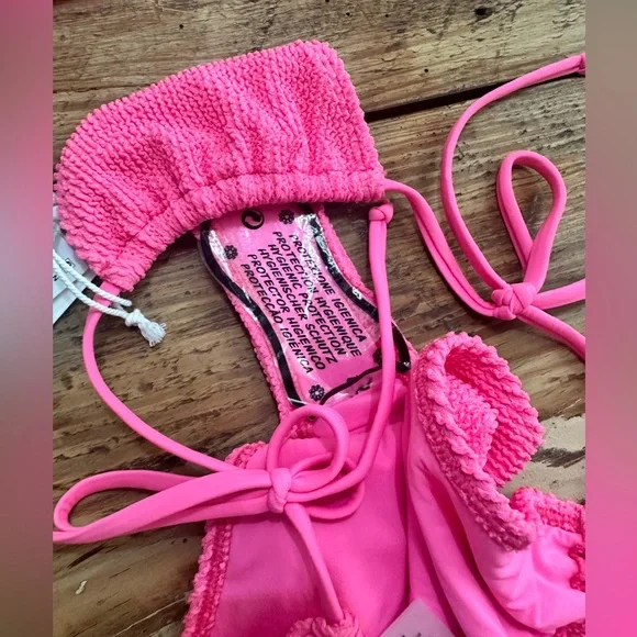 🆕 3pc GOOD AMERICAN ALWAYS FITS Sculpt Twist Top, Tiny Ties Bottom, & Skirt - Picture 9 of 12